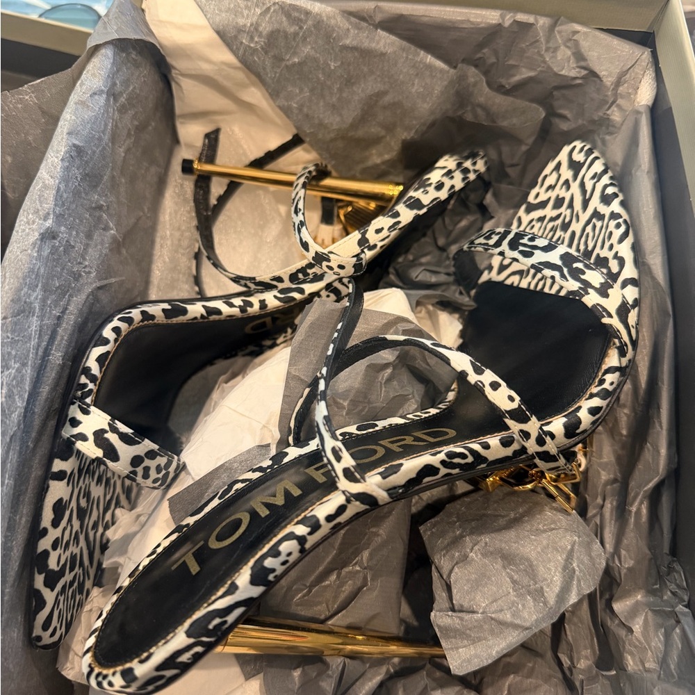 Tom Ford Black & White Leopard-Print padlock HEEL